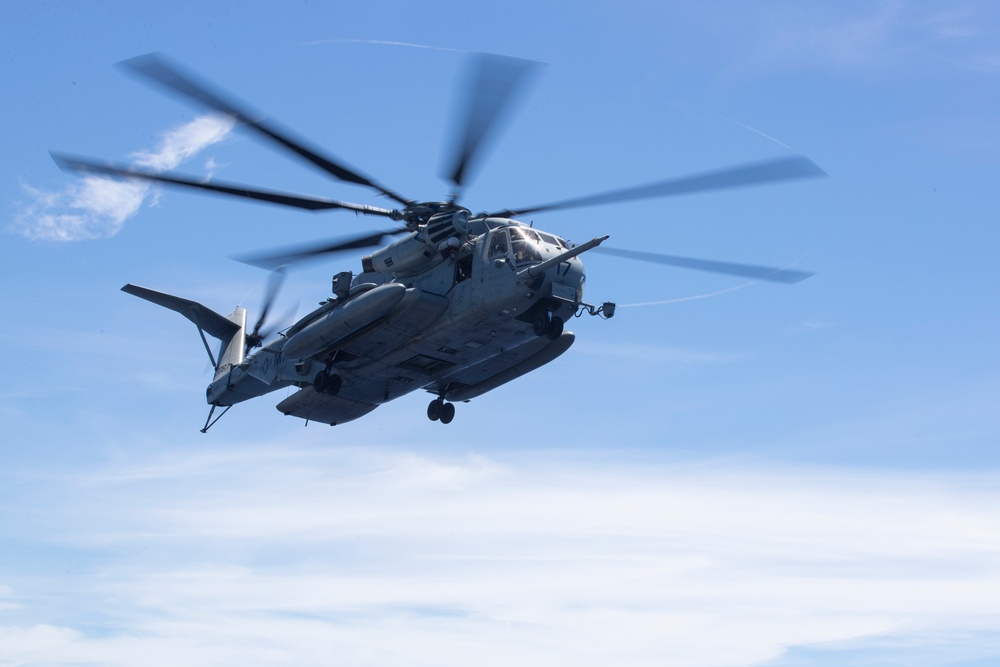 CH-53 and UH-1Y Flight Ops