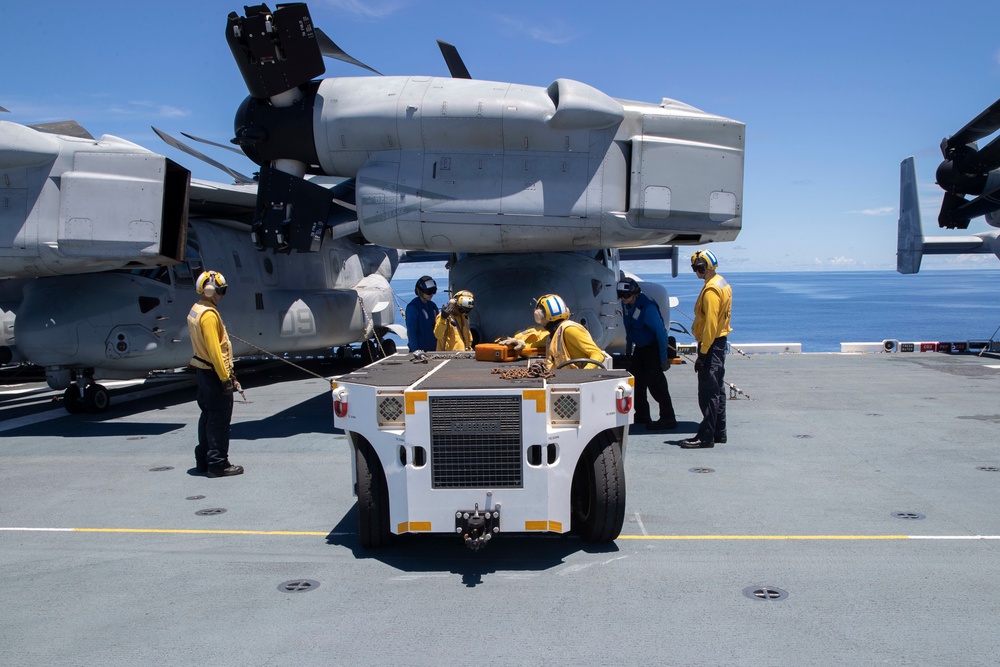 CH-53 and UH-1Y Flight Ops