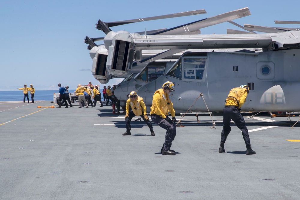 CH-53 and UH-1Y Flight Ops