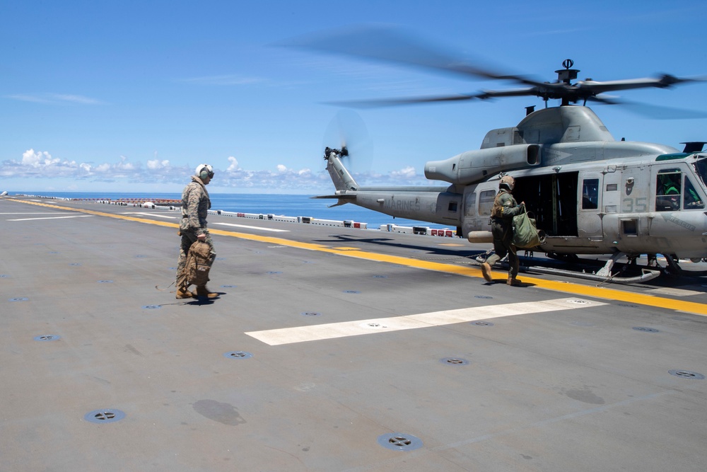 CH-53 and UH-1Y Flight Ops