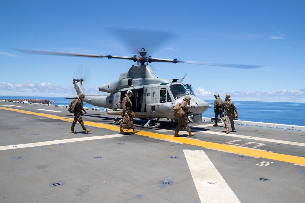 CH-53 and UH-1Y Flight Ops