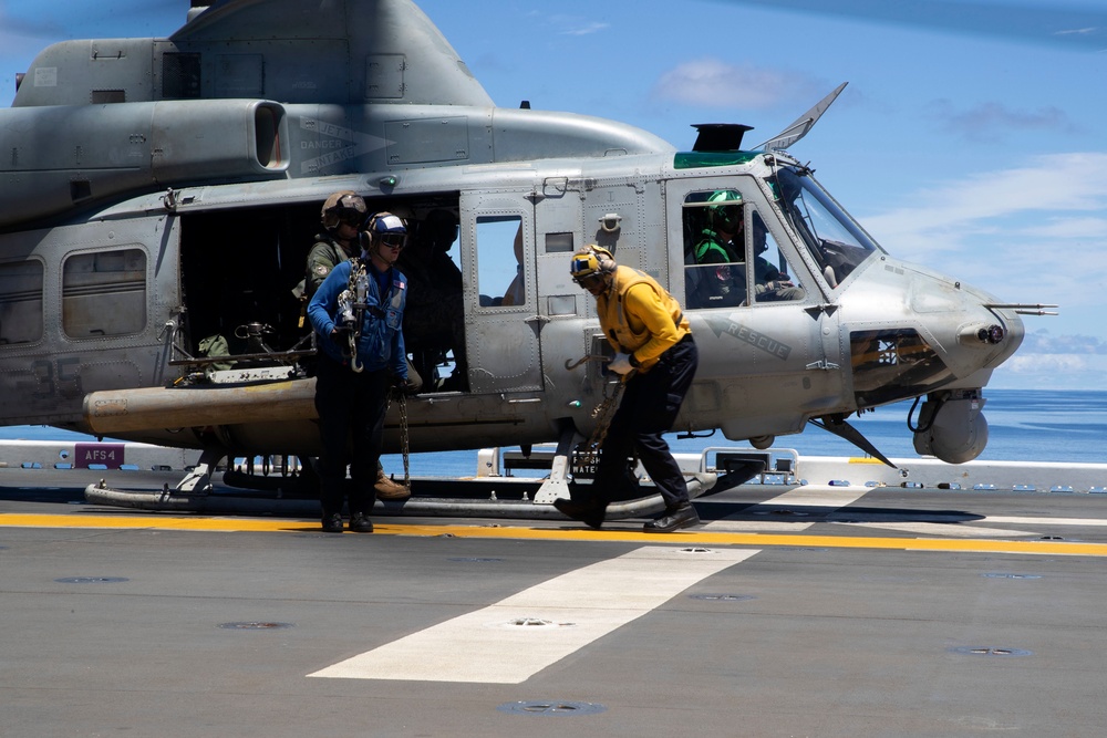 CH-53 and UH-1Y Flight Ops