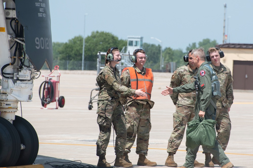 29th National Guard Bureau Chief visits 131st Bomb Wing