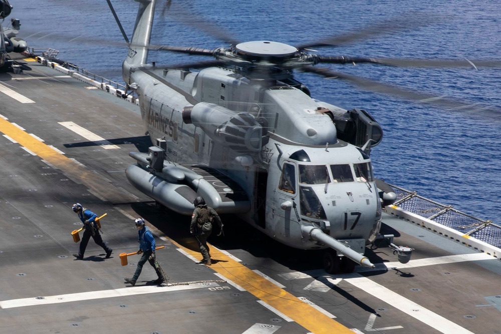 MH-60, CH-53 flight ops
