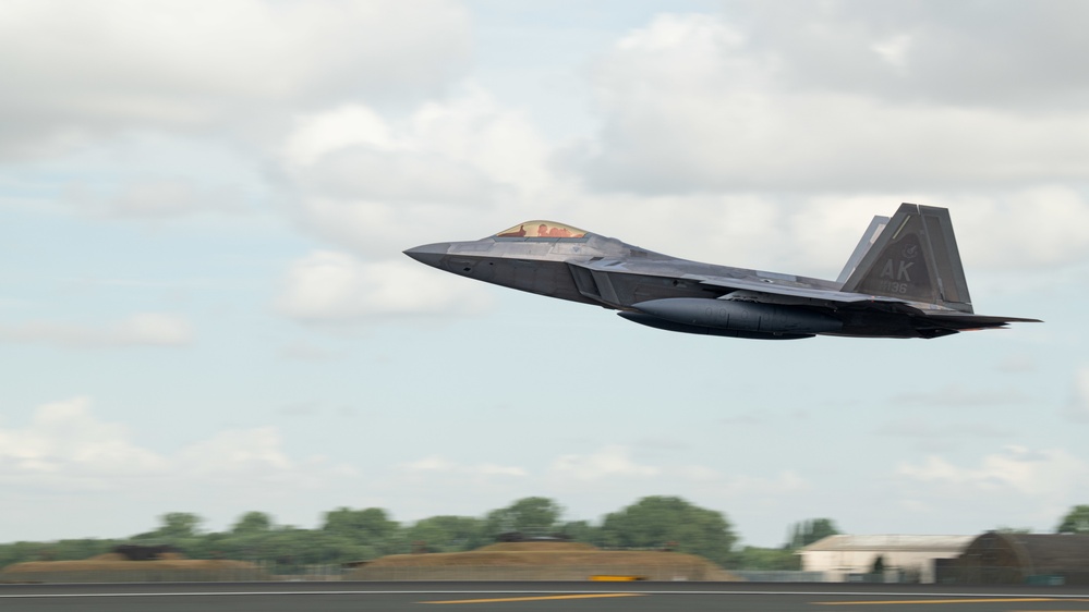 F-22s at RAF Lankenheath