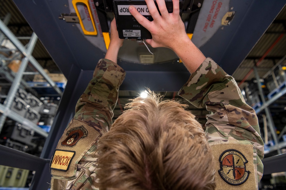 XCOMM - Forging Airborne Connectivity