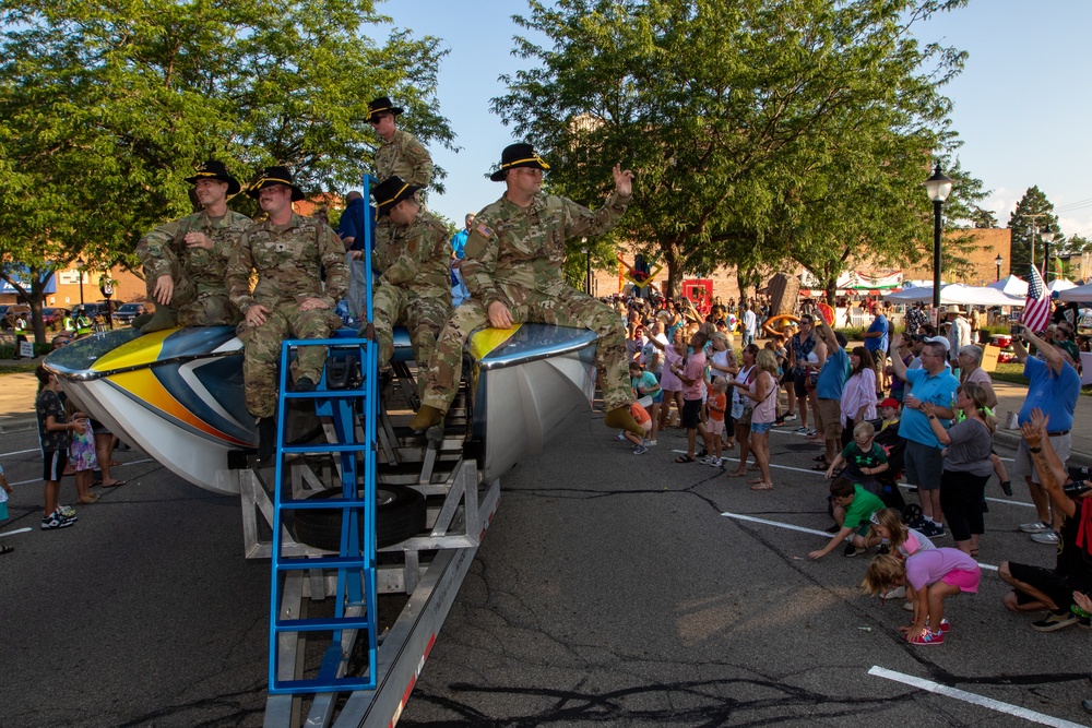 1st Infantry Division Supports Recruitment Effort at Annual Speedboat Race