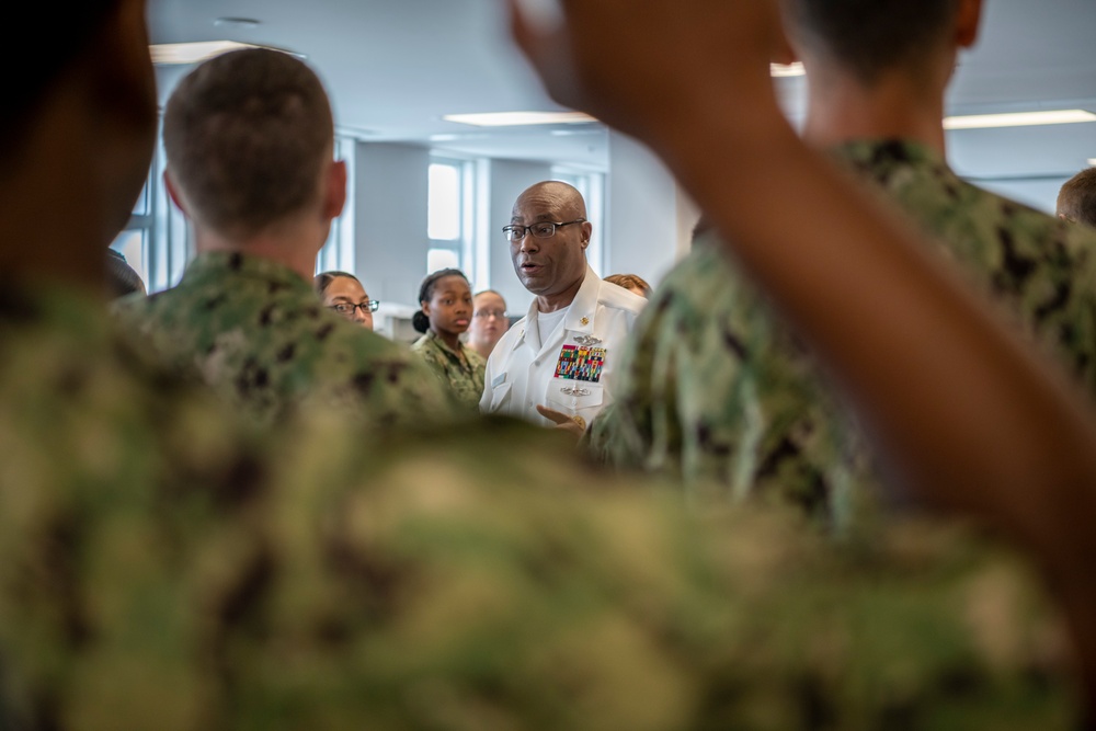 III MEF CMC Visits RTC