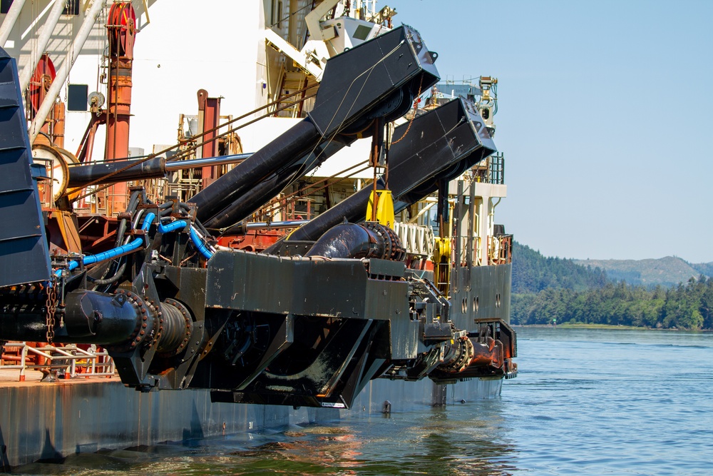 U.S. Army Corps of Engineers Portland districts’ hopper dredge, Essayons dredging the Columbia River.