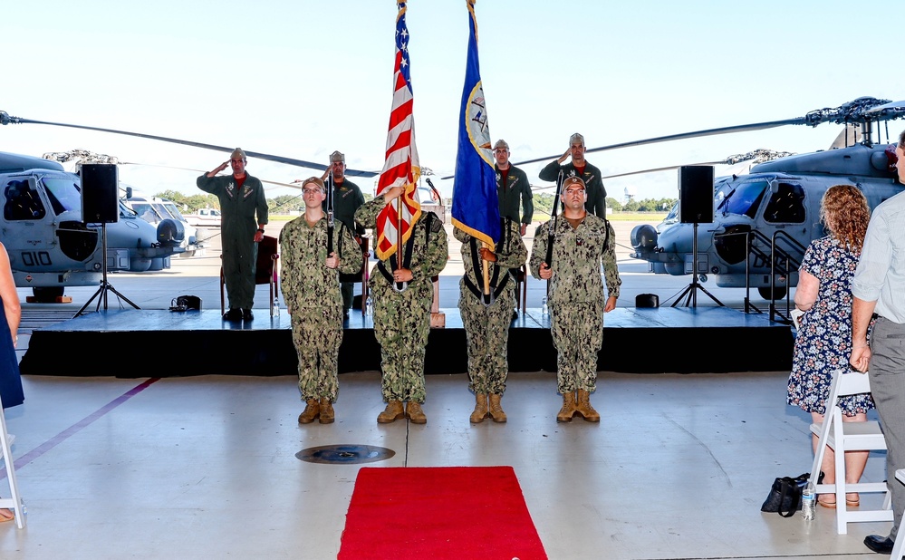 HSM-40 Welcomes Commanding Officer