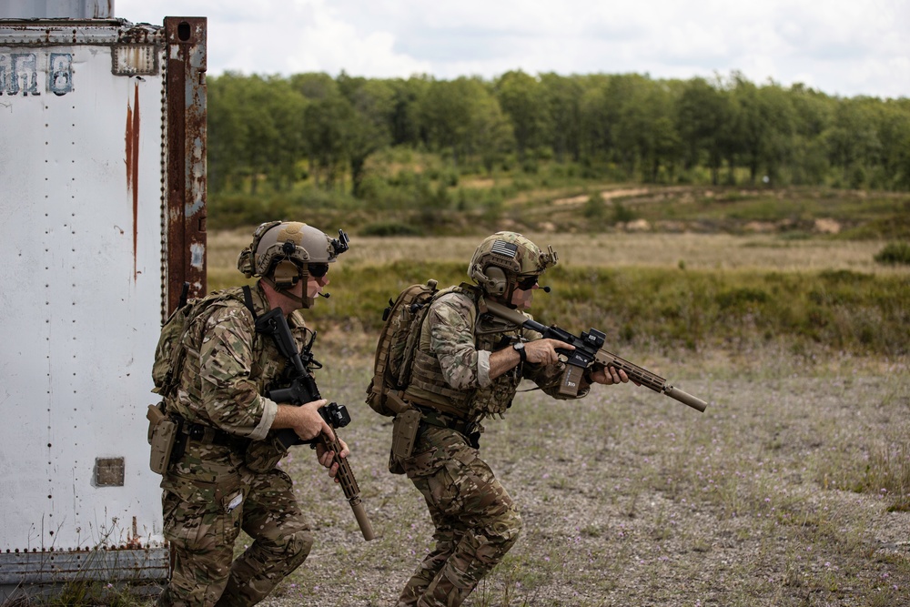 20th Special Forces Group Operators conduct aerial assault during Northern Strike