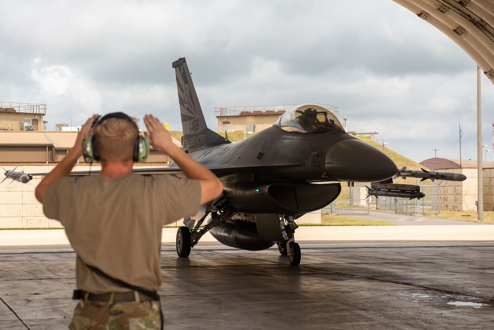 DVIDS - News - Wolf Pack Hosts Visit From 7th Air Force Leadership