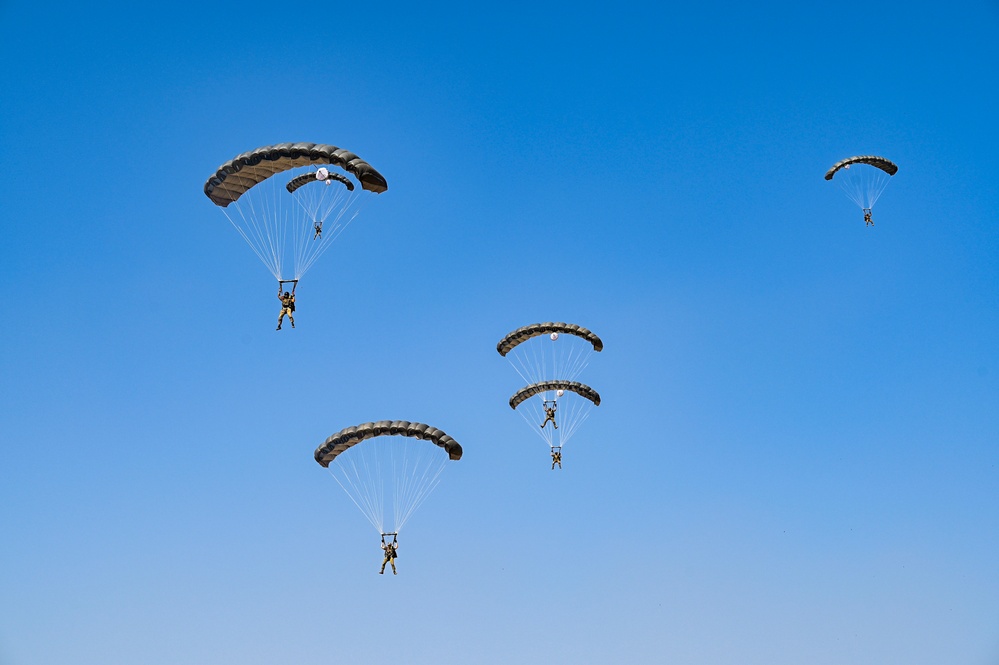 352 Special Operations Forces and Spanish EZAPAC Conduct a Bilateral Military Free Fall