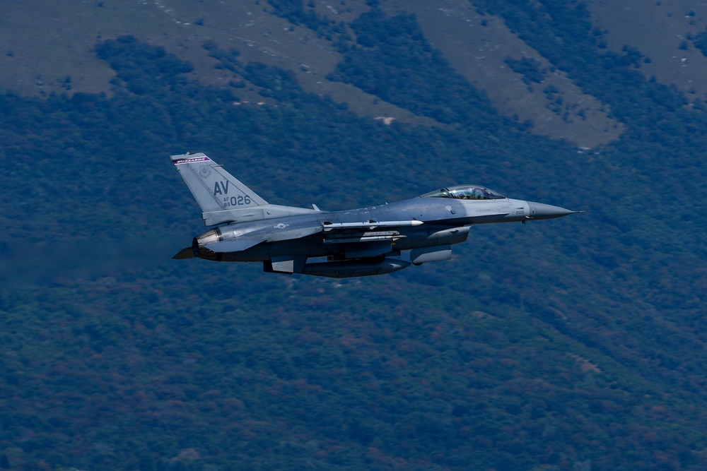 510th FS F-16s showcase air superiority