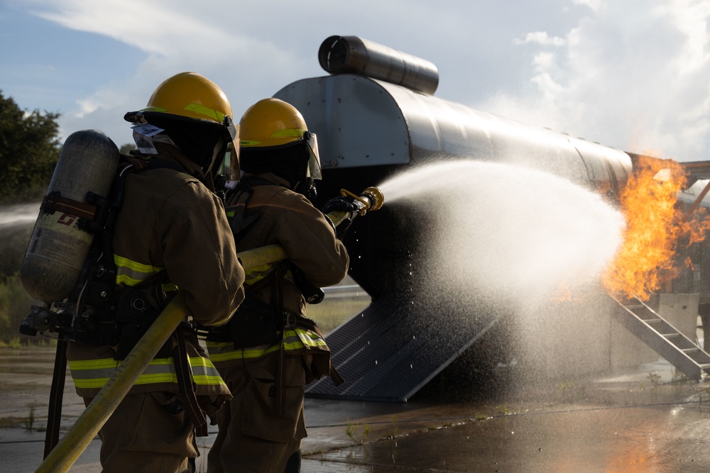 ARFF Training Fire