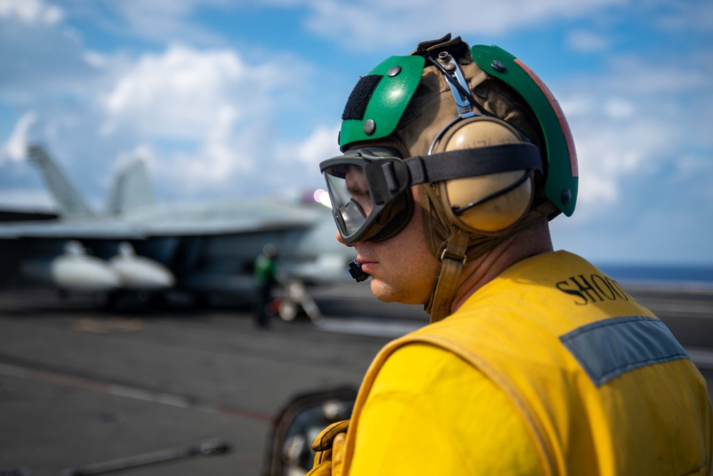 USS Ronald Reagan (CVN 76) conducts flight operations