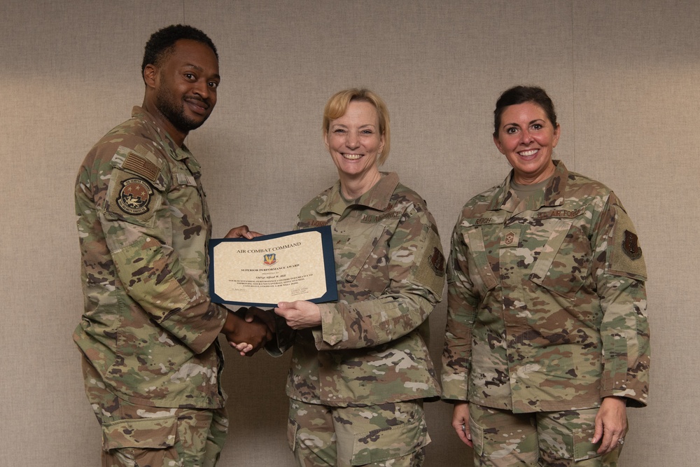 192nd Wing Airmen recognized by Air Component Commander