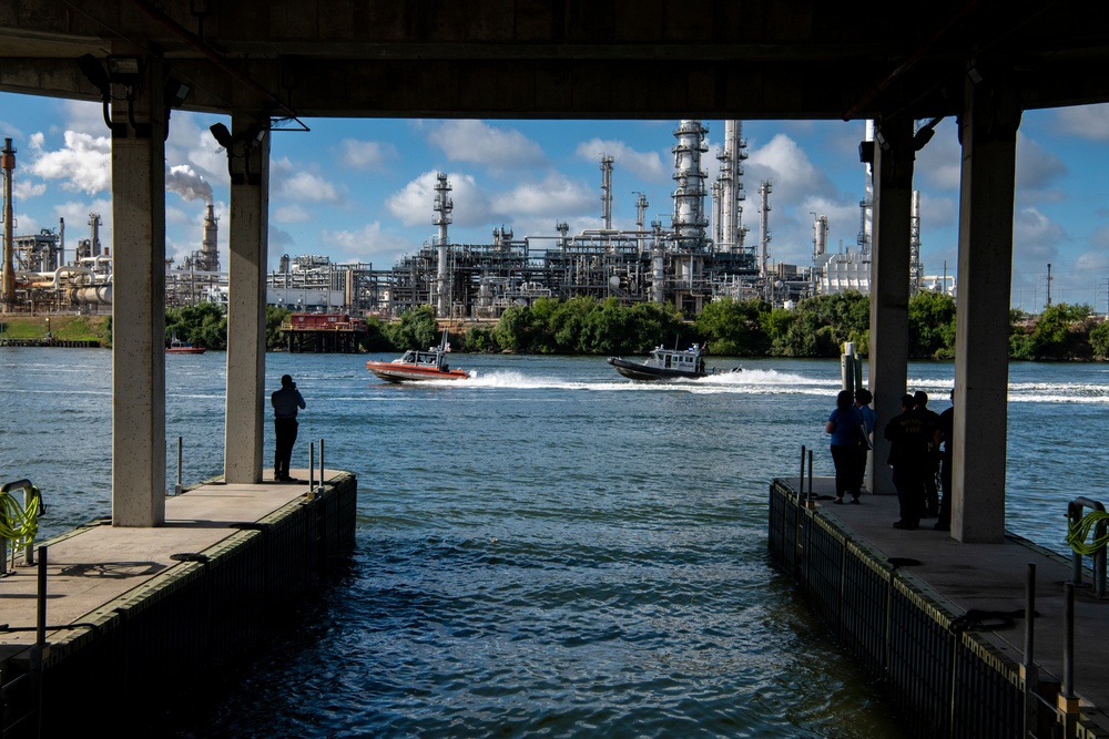 Coast Guard, partner agencies conduct law enforcement demonstration in Houston, Texas