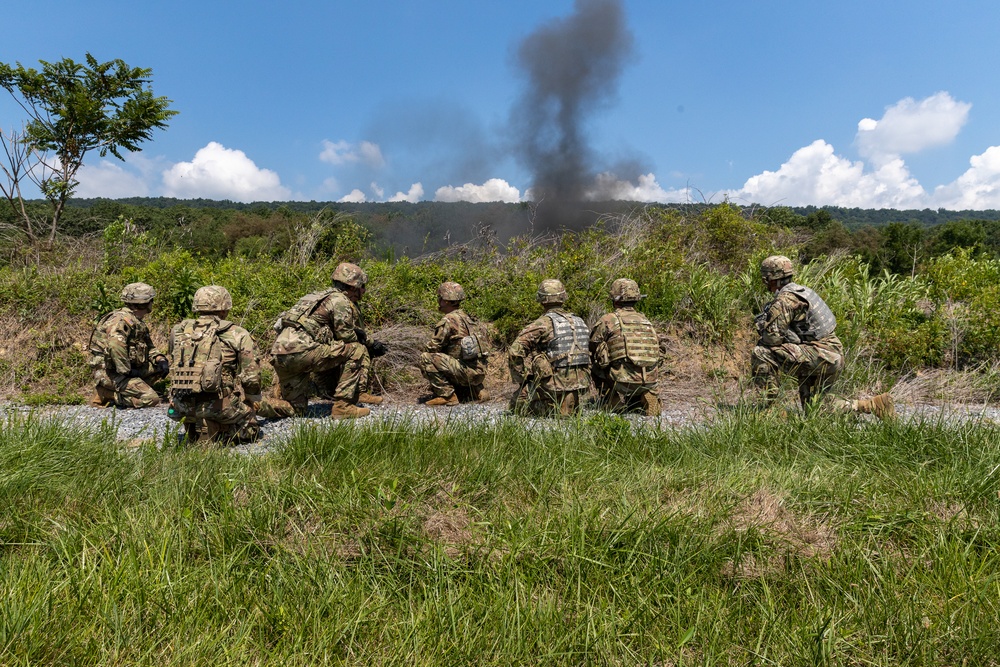 Pa. Guard Soldiers deploy Claymore mines at Fort Indiantown Gap