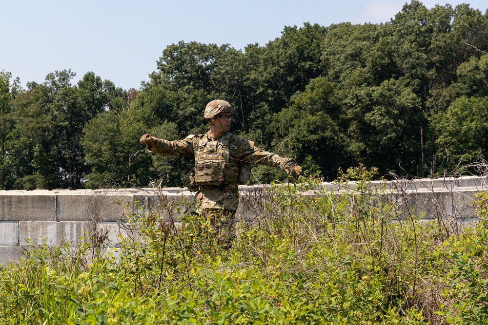 Pa. Guard Soldiers deploy Claymoremines at Fort Indiantown Gap