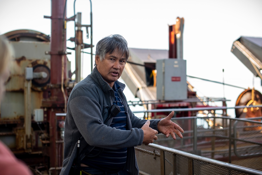 Corps' Essayons performs emergency dredging near Longview, WA