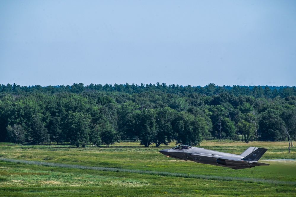 58th FS Gorillas take off during exercise Northern Lightning