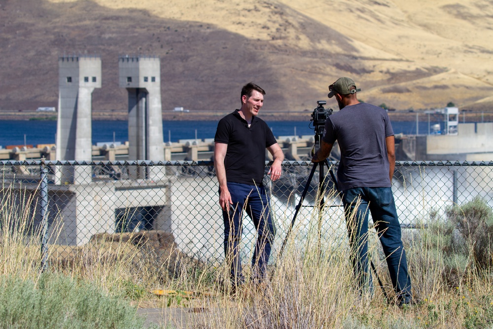 Public Affairs Specialist, Chris Gaylord and Ernie Henry, recording a video about a lock outage, John Day Lock &amp; Dam, Aug. 3, 2022.