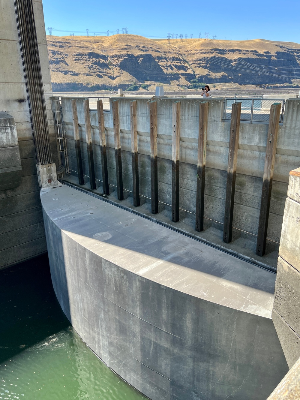 Downstream lock gate, John Day Lock &amp; Dam, Aug. 3, 2022