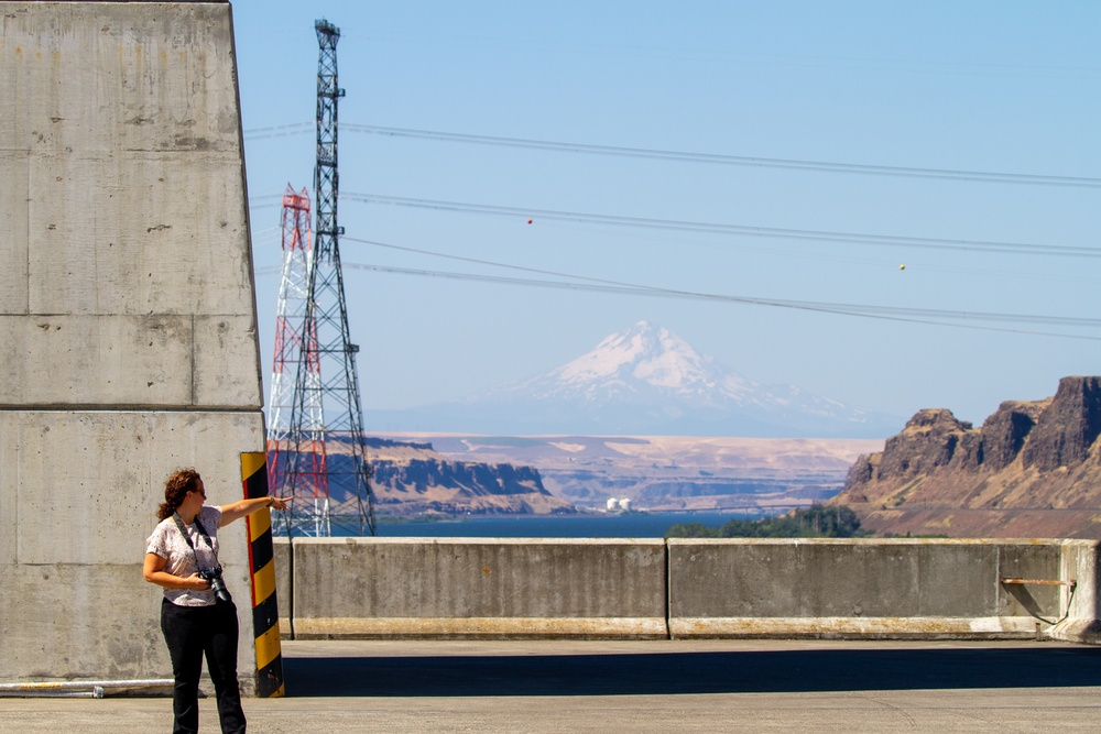 USACE Public Affairs Specialist, Amber Tilton, John Day Lock &amp; Dam, Aug. 3, 2022