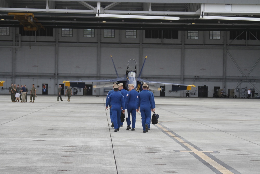 2022 Kaneohe Bay Air Show: The Blue Angels arrive at MCBH