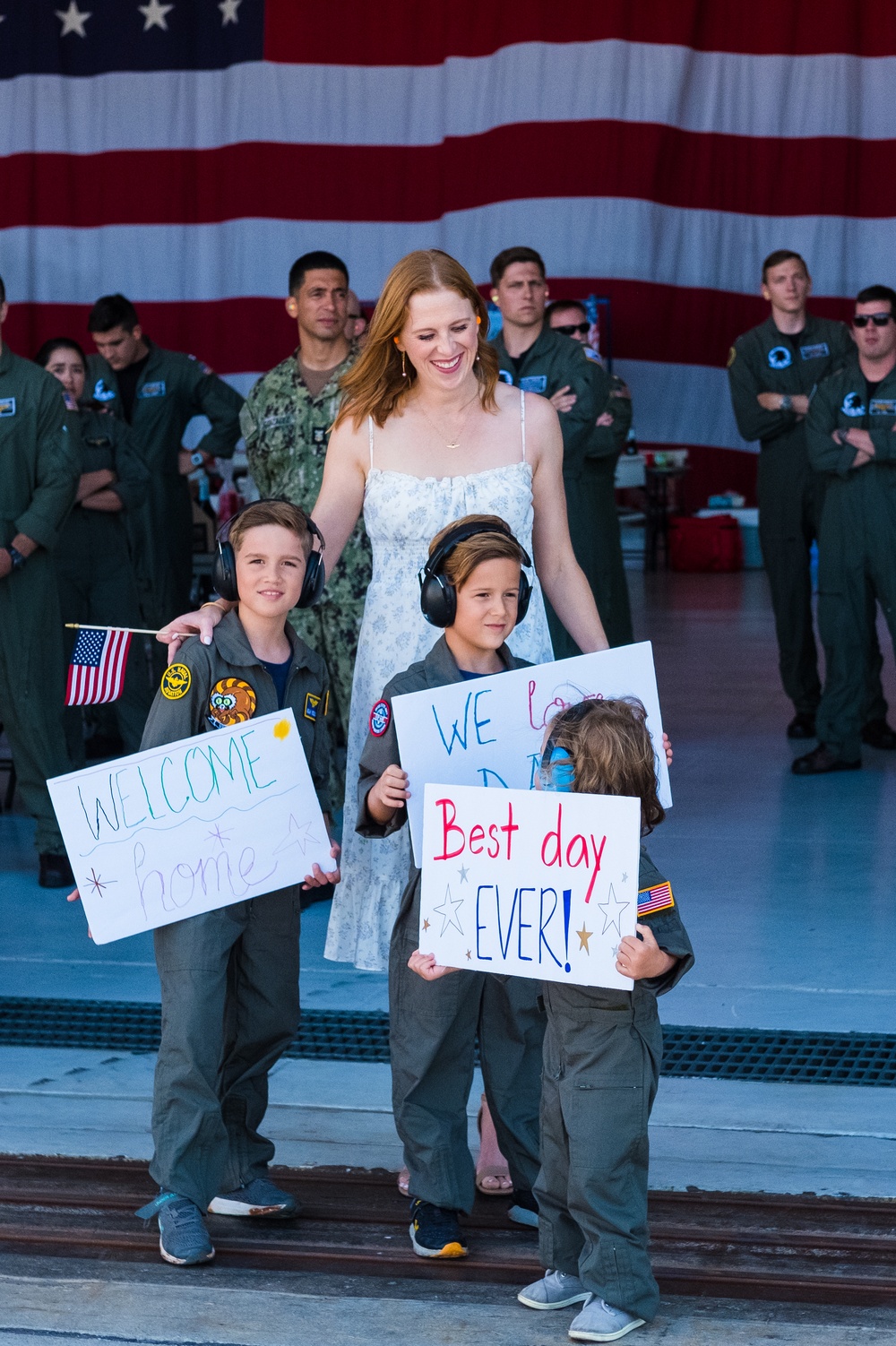 VAW-117 completes deployment, returns to Point Mugu