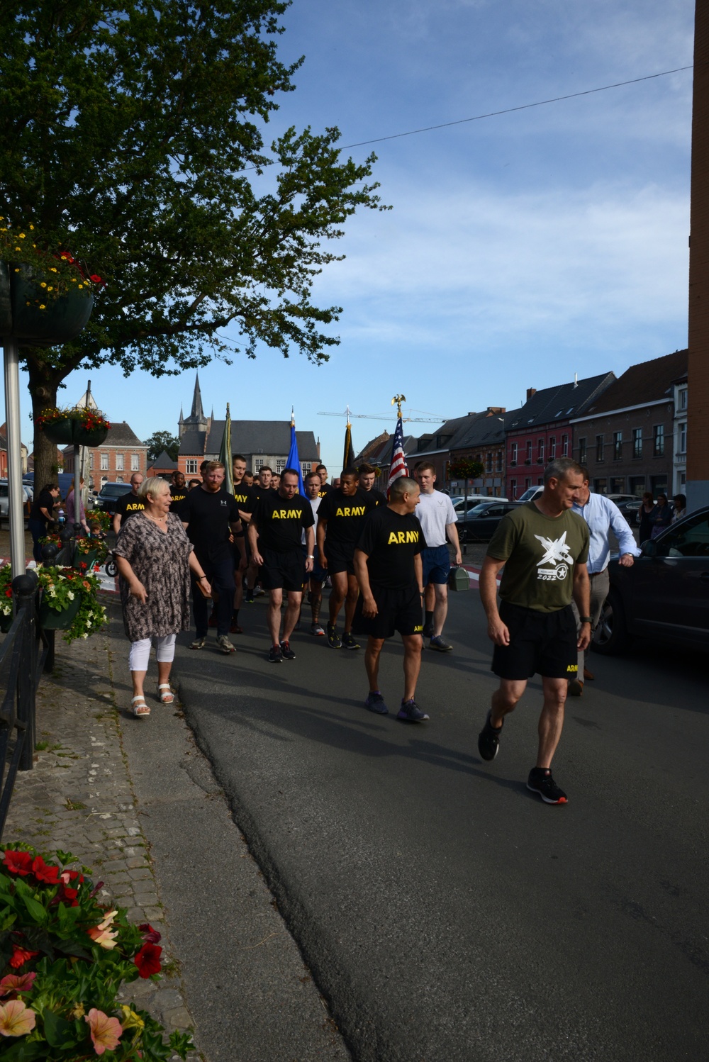 Commemorative run USAG Benelux Soldiers to Chievres city hall