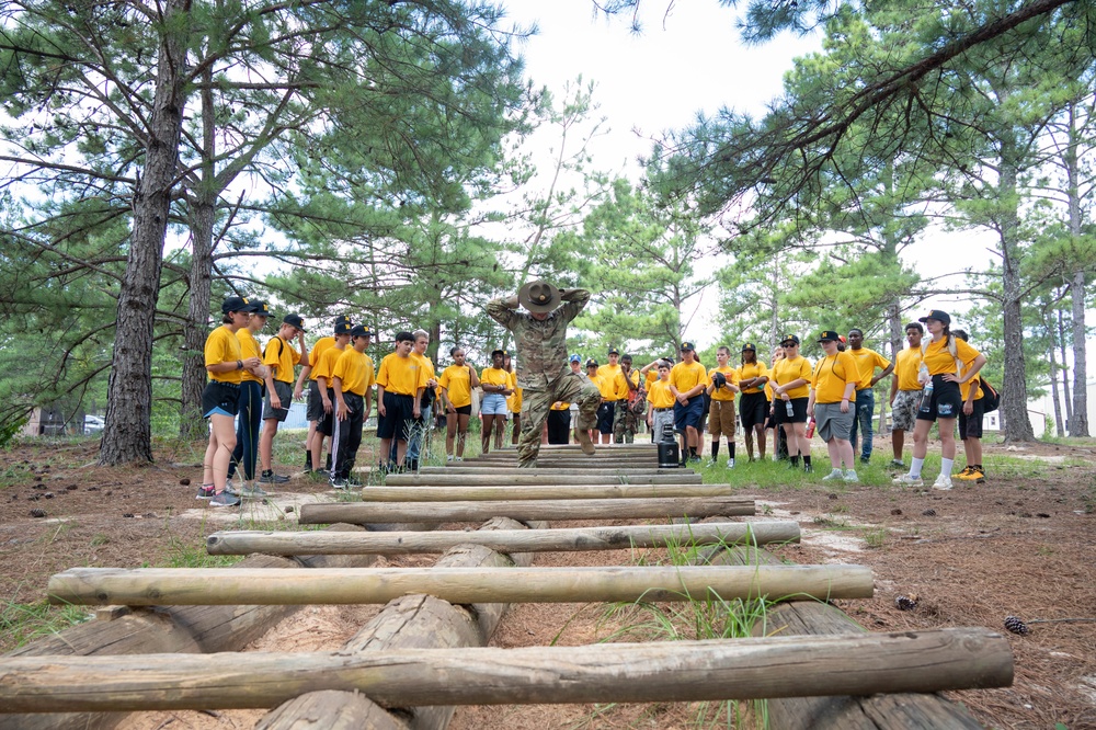 Aiken students get glimpse into becoming a Soldier