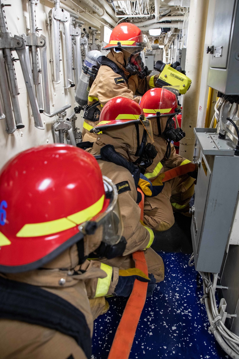 DVIDS - Images - USS Arlington damage control proficiency training ...