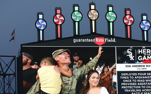 Soldier is honored in front of thousands at Chicago White Sox home game