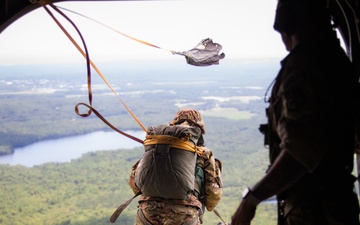 U.S. Army Airborne EOD technicians participate in international parachute competition