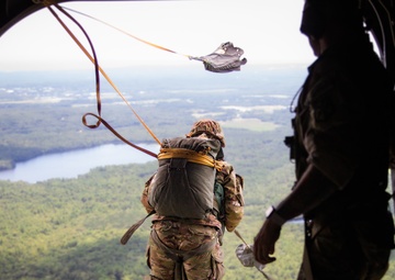 U.S. Army Airborne EOD technicians participate in international parachute competition