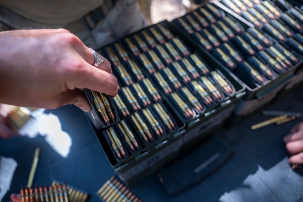 Fieldcraft Hostile: Weapons