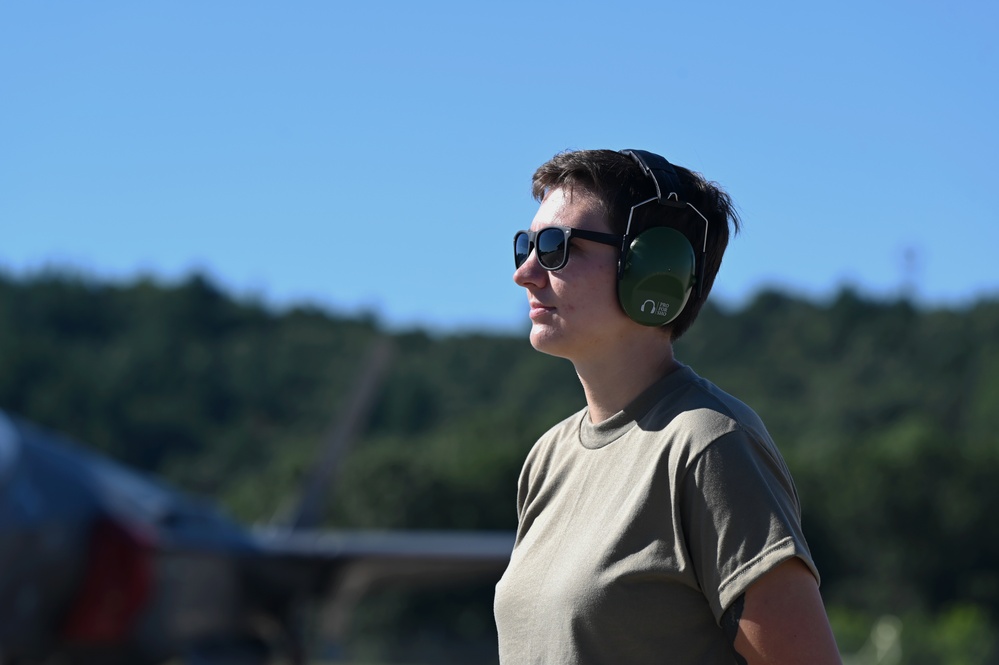 58th FS Gorillas take off during exercise Northern Lightning