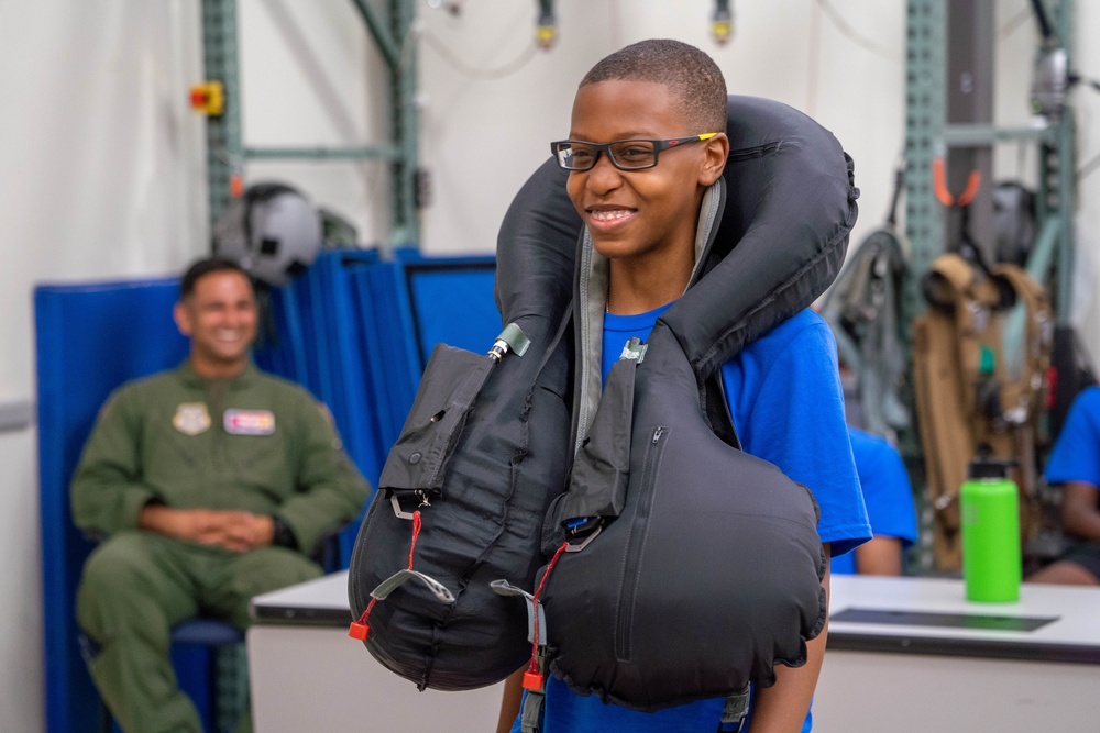 OBAP’s ACE academy visits the 15th Wing