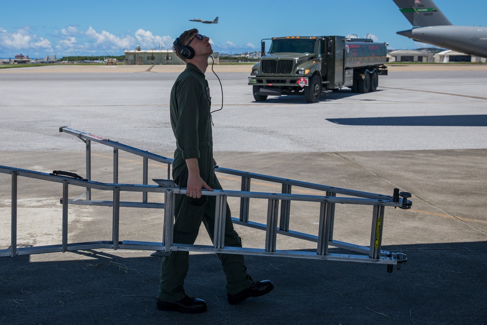 U.S. Marines with MWSS-171 and VMGR-152 conclude FARP operations in Iwo Jima