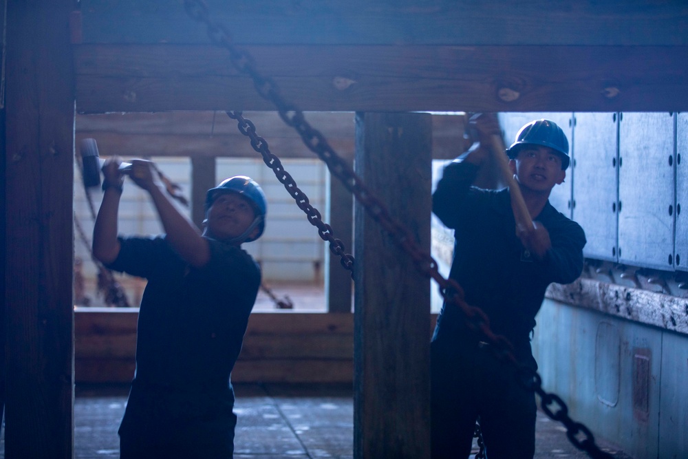 Gunston Hall Sailors Take Down Shoring