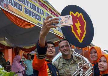Super Garuda Shield: 25th Infantry Division Tropic Lightning Brass Band partners with Baturaja University