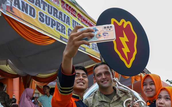 Super Garuda Shield: 25th Infantry Division Tropic Lightning Brass Band partners with Baturaja University