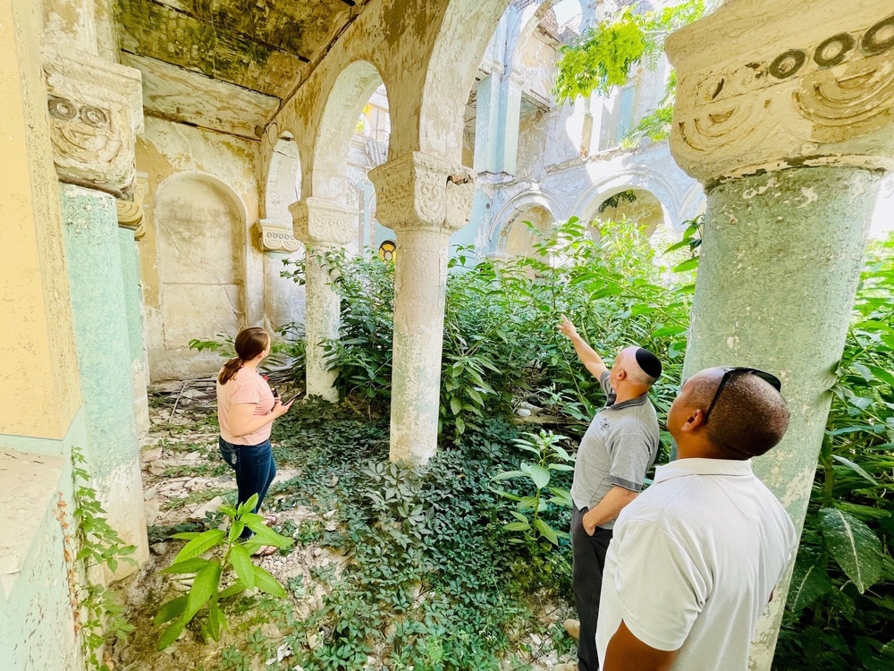 Army Chaplain Visits Historic Synagogue in Constanta, Romania