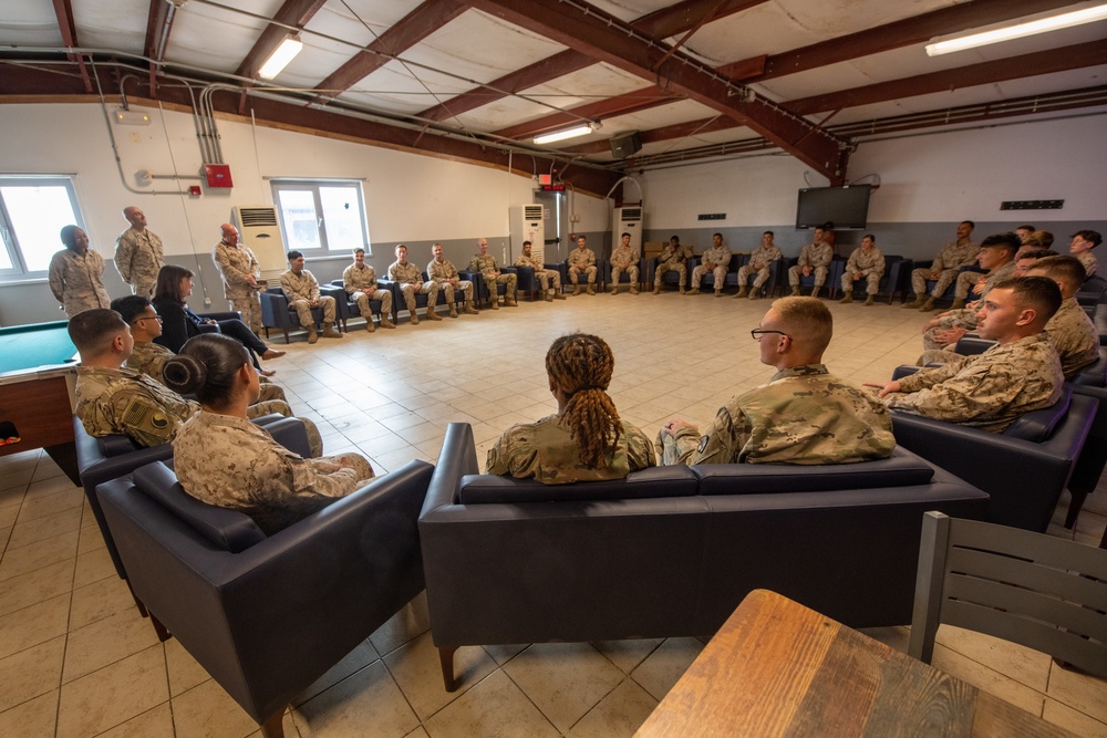 Commandant of the Marine Corps visits Camp Lemonnier