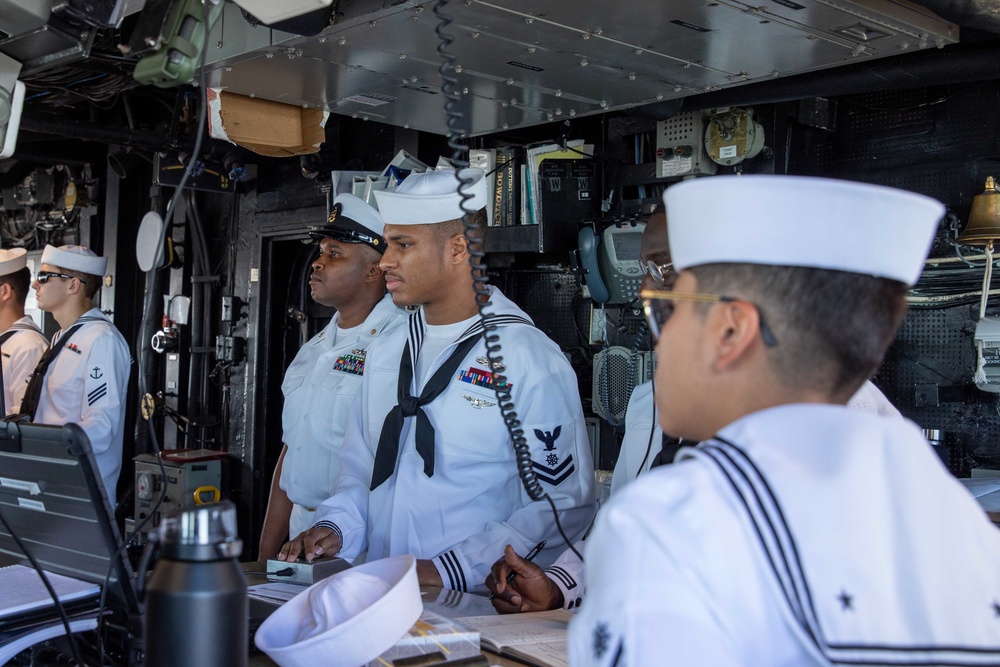 USS Leyte Gulf departs for a scheduled deployment.