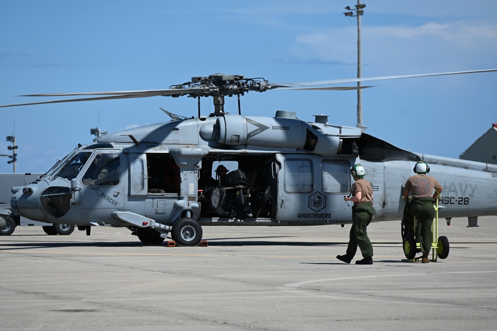 1AF's Detachment 3 integrates Air Force Pararescue, Navy Seahawk crews and swimmers for Human Space Flight Support missions