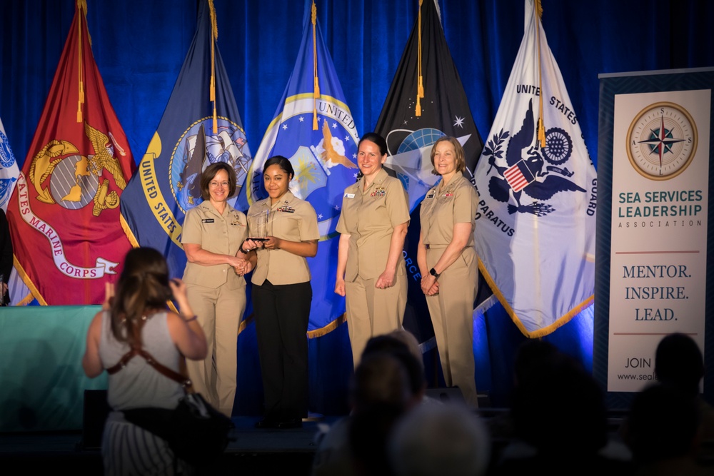 Capt. Joy Bright Hancock and Master Chief Anna Der-Vartanian Award Recipients at JWLS 2022