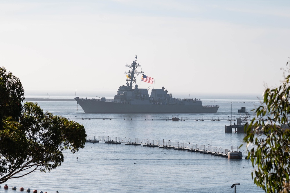 USS Spruance Returns to Homeport